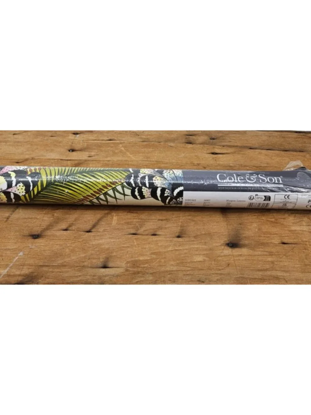Cole and Son Hoopoe Leaves Pattern No. 119/1001 Batch No. A007 10.05m x 52 cm